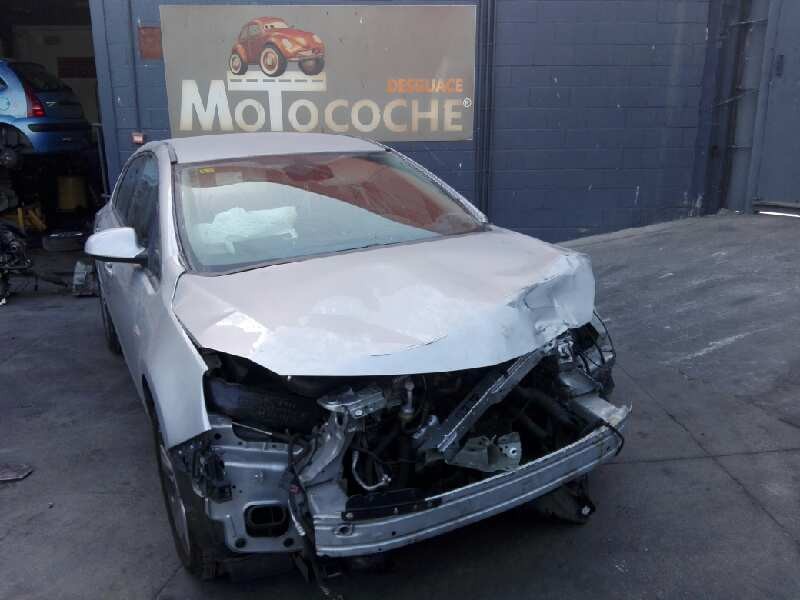 opel astra j lim. del año 2011