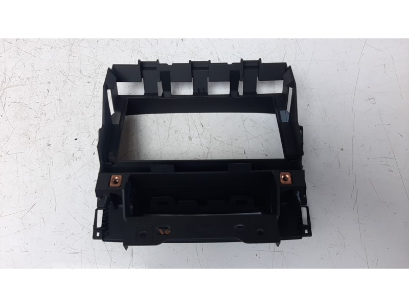 Recambio de moldura para opel astra j lim. 1.6 cdti dpf referencia OEM IAM 13562615  