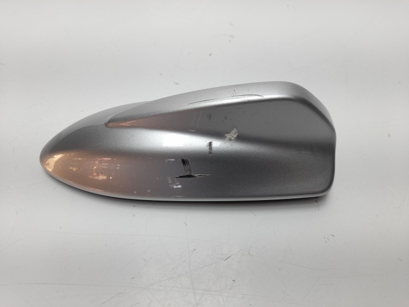 Recambio de antena para volvo v40 kinetic referencia OEM IAM 39818870  