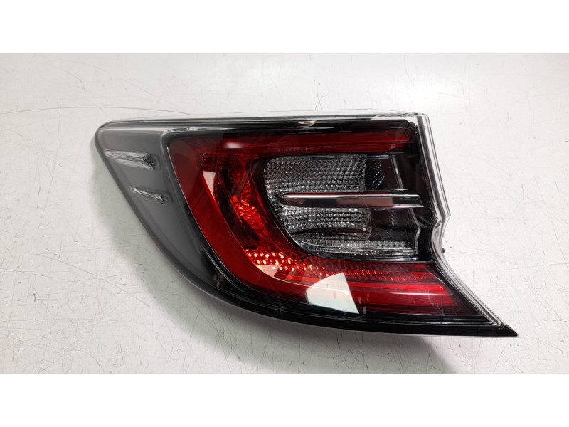 Recambio de piloto trasero izquierdo para toyota corolla (e21) referencia OEM IAM 8156102C40  