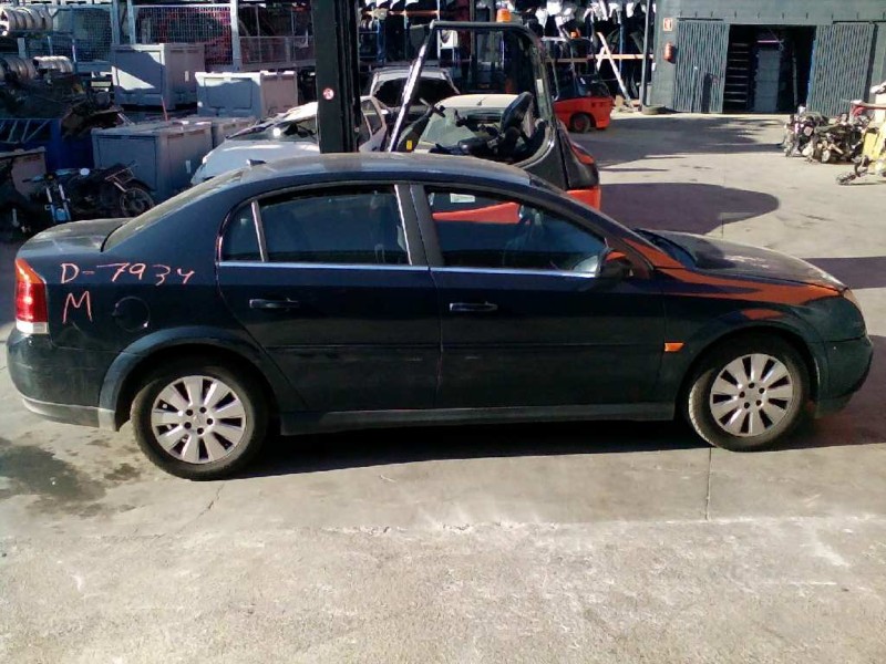 opel vectra c berlina del año 2003