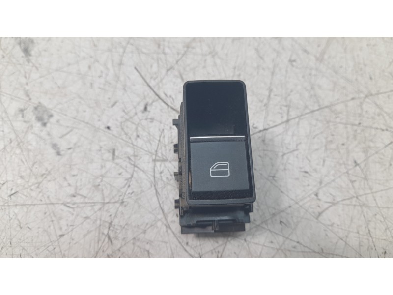 Recambio de mando elevalunas trasero derecho para mazda 3 sedán (bp) evolution referencia OEM IAM BDGF66370  