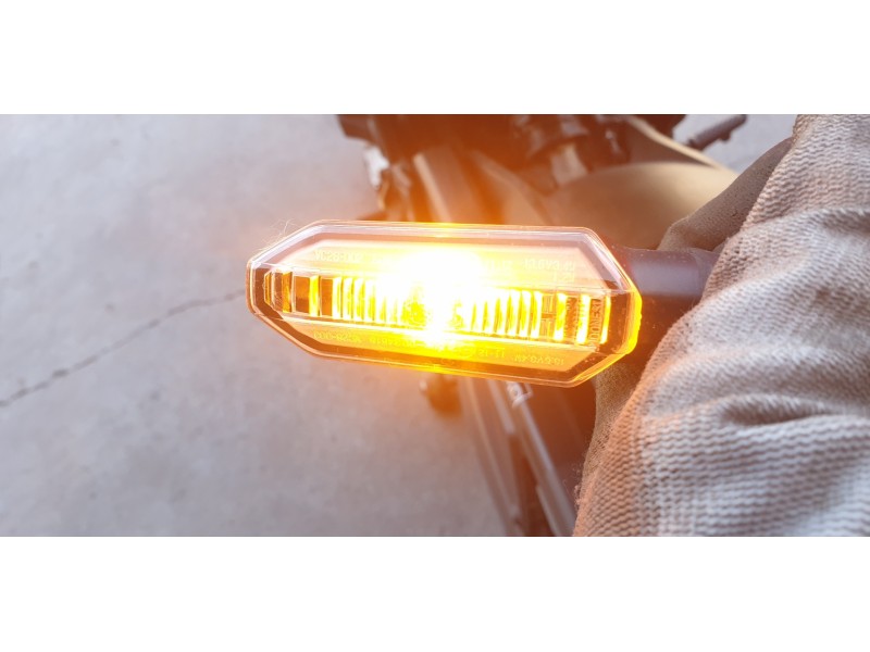 Recambio de piloto trasero izquierdo para honda cb 650r cb 650r referencia OEM IAM 33600MKND51  