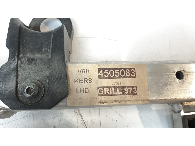 Recambio de travesaño superior para volvo v60 familiar 2.0 diesel cat referencia OEM IAM 32244775  