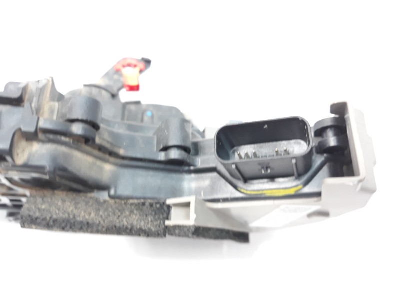 Recambio de cerradura puerta trasera derecha para kia ceed 1.4 cat referencia OEM IAM 81420J7000  