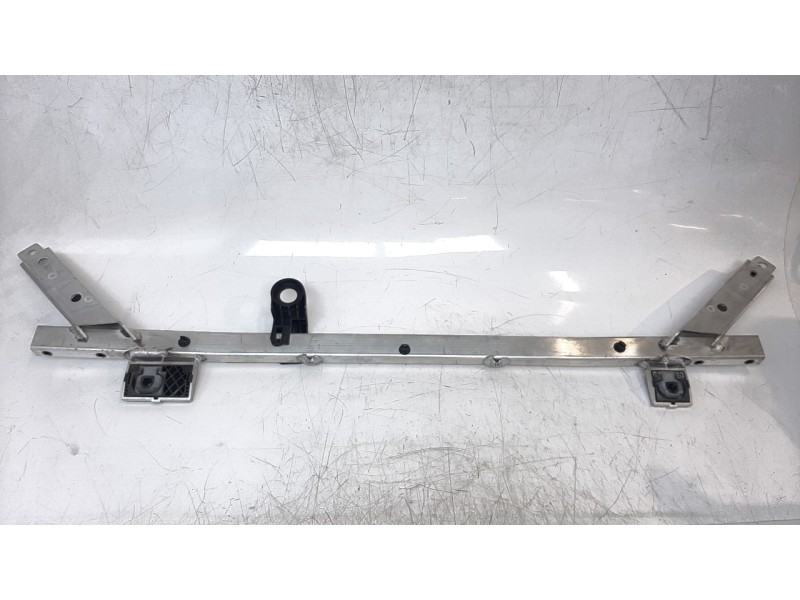 Recambio de travesaño superior para volvo v60 familiar 2.0 diesel cat referencia OEM IAM 32244775  
