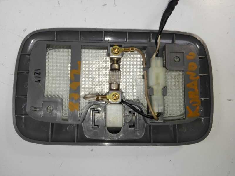 Recambio de luz interior para ssangyong korando 2.9 turbodiesel cat referencia OEM IAM   