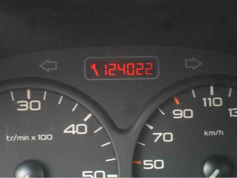 peugeot 206 berlina del año 2001