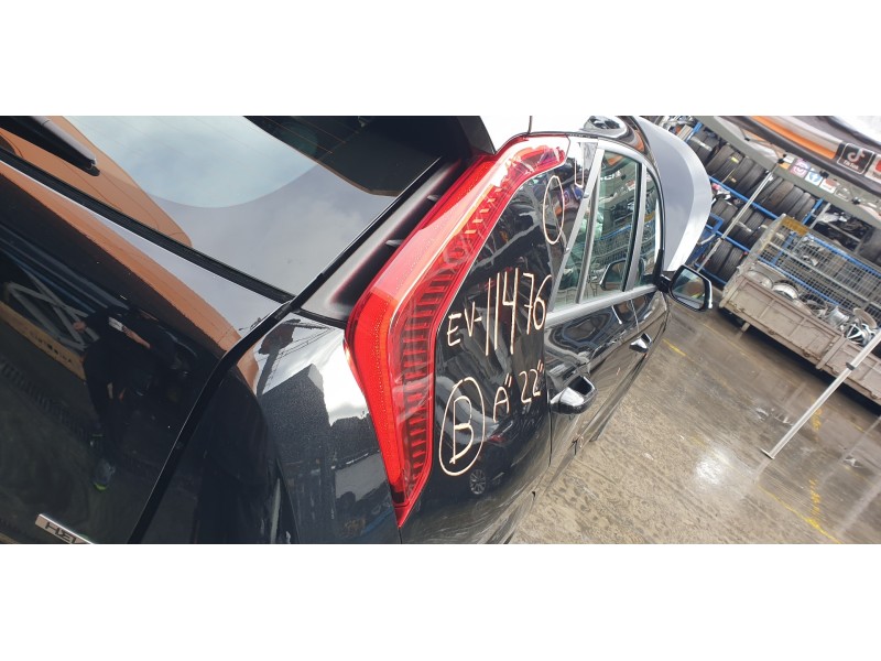 Recambio de piloto trasero derecho para kia niro (sg2) hybrid concept referencia OEM IAM 92402AT000  