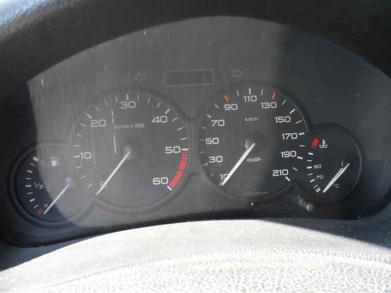 peugeot 206 berlina del año 2001