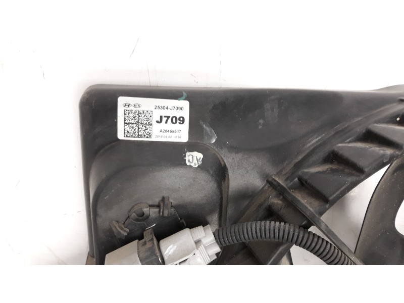 Recambio de electroventilador para kia ceed 1.4 cat referencia OEM IAM 25304J7090 A20465517 25380M6000