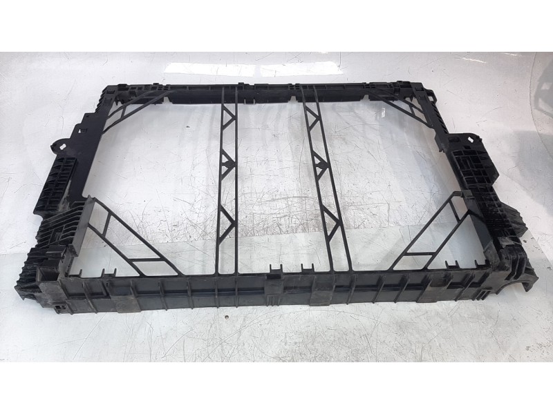 Recambio de panel frontal para volvo v60 familiar 2.0 diesel cat referencia OEM IAM 31657366  