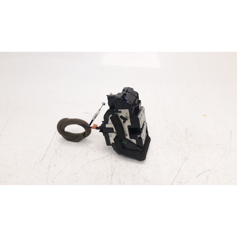 Recambio de cerradura puerta trasera izquierda para renault kadjar 1.5 dci diesel fap energy referencia OEM IAM 825014EA2B  