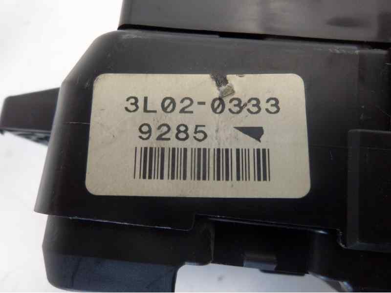 Recambio de caja reles / fusibles para volvo v40 familiar 1.6 referencia OEM IAM 30662309 3L020333 9285