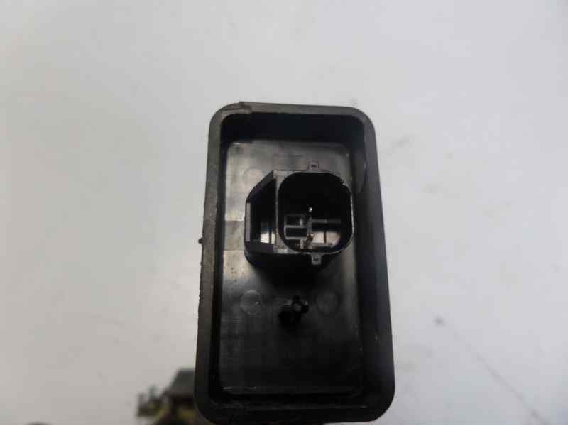 Recambio de cerradura puerta delantera derecha para volvo v40 familiar 1.6 referencia OEM IAM   