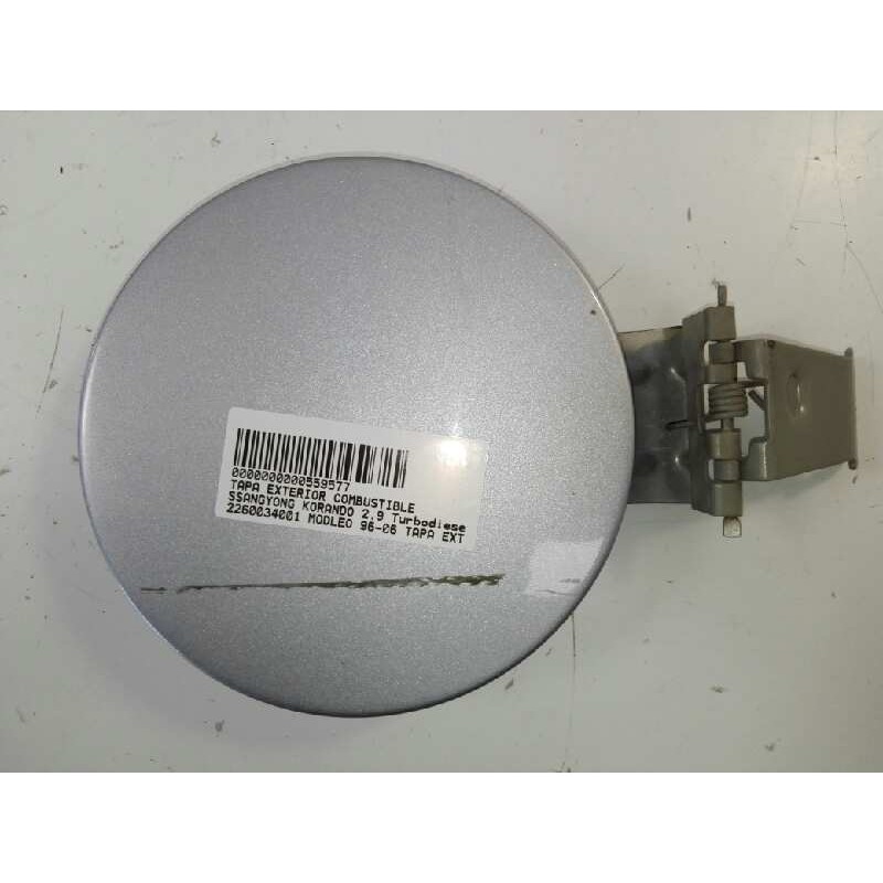 Recambio de tapa exterior combustible para ssangyong korando 2.9 turbodiesel cat referencia OEM IAM 2260034001  