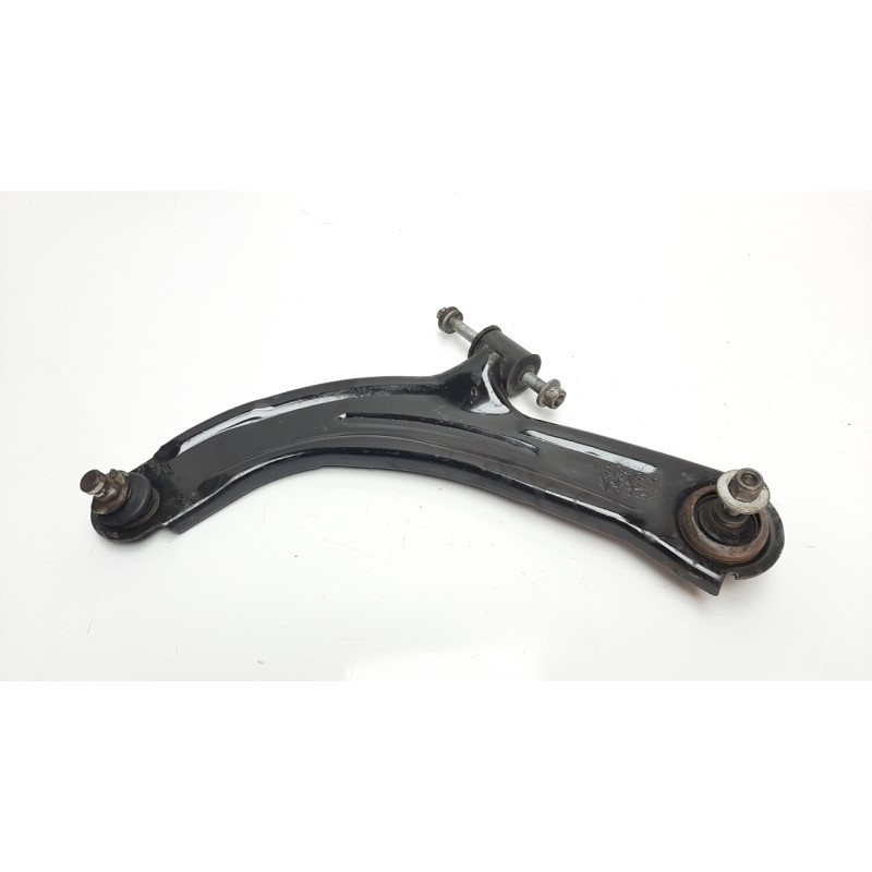 Recambio de brazo suspension inferior delantero izquierdo para renault clio iii 1.5 dci diesel cat referencia OEM IAM 8200744091