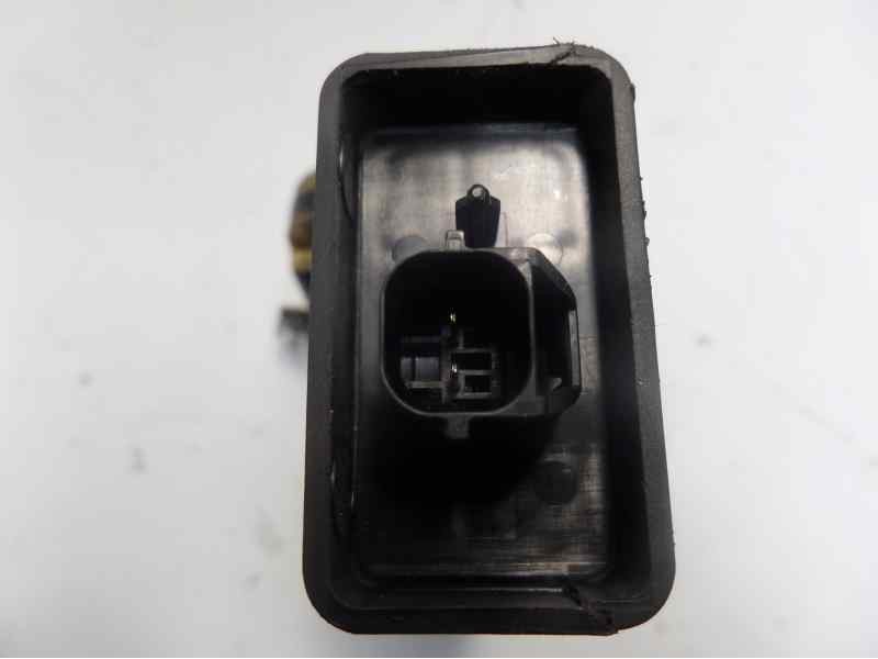 Recambio de cerradura puerta trasera izquierda para volvo v40 familiar 1.6 referencia OEM IAM   