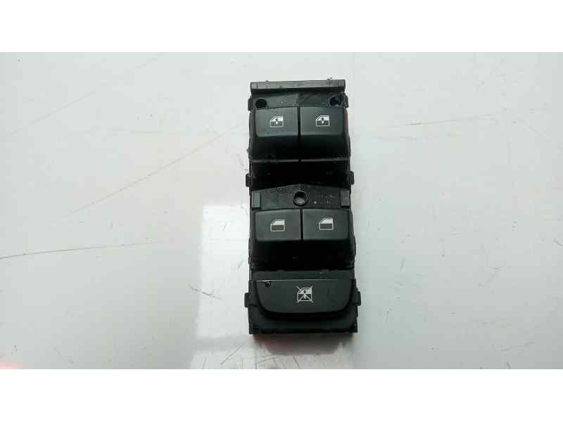 Recambio de mando elevalunas delantero izquierdo para kia ceed 1.4 cat referencia OEM IAM 93570J7100  