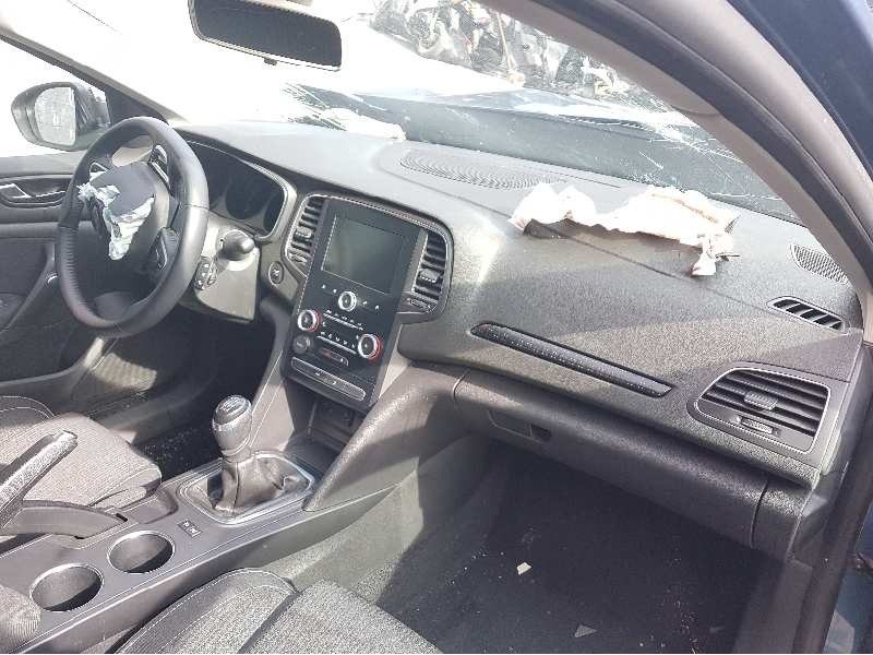 renault megane iv berlina 5p del año 2017