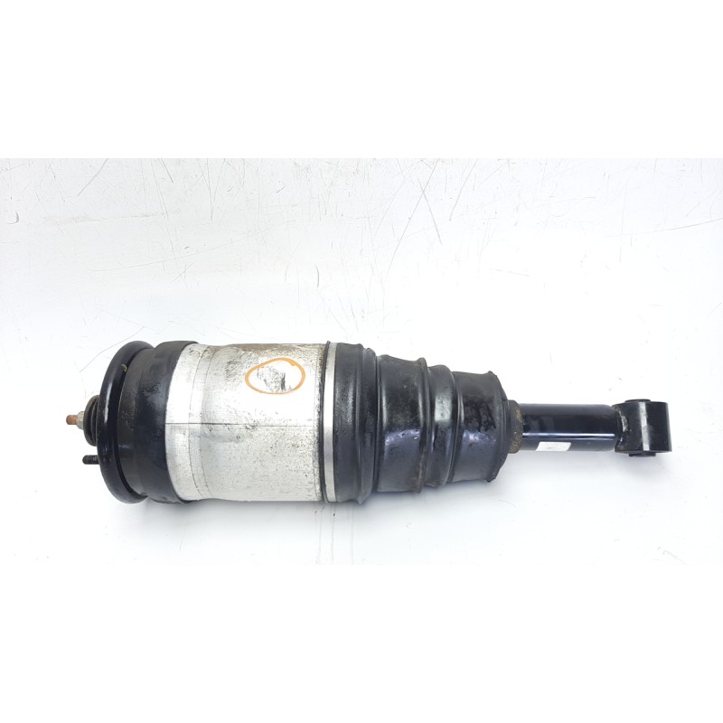 Recambio de amortiguador trasero derecho para land rover discovery 4 3.0 td v6 cat referencia OEM IAM AH2218W002AC 22275473 
