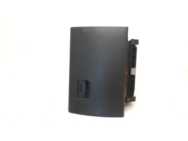 Recambio de guantera para renault kadjar 1.5 dci diesel fap energy referencia OEM IAM 682526225R  