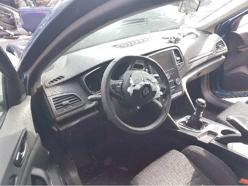 renault megane iv berlina 5p del año 2017