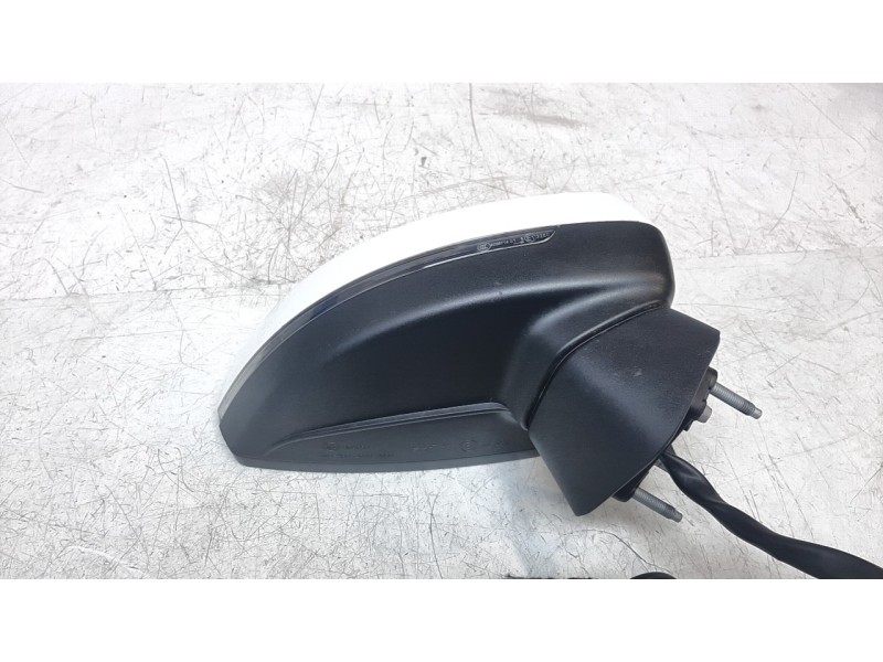 Recambio de retrovisor derecho para audi a3 sportback (8vf) referencia OEM IAM 8V1857410T 1050234011 