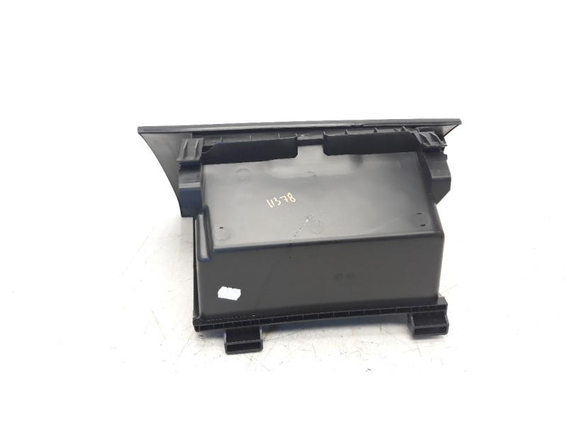 Recambio de guantera para renault kadjar 1.5 dci diesel fap energy referencia OEM IAM 682526225R  