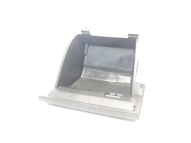 Recambio de guantera para renault kadjar 1.5 dci diesel fap energy referencia OEM IAM 682526225R  