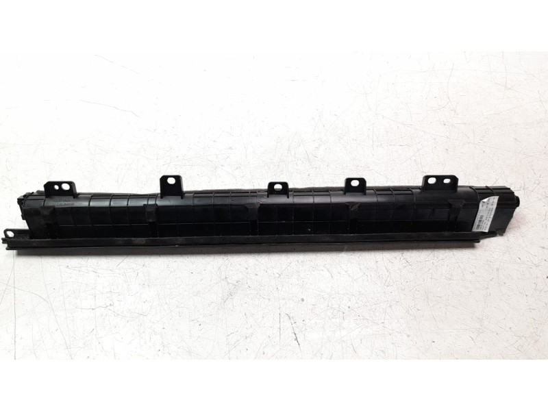 Recambio de guarnecido puerta trasera derecha para hyundai tucson referencia OEM IAM 83916N7000  