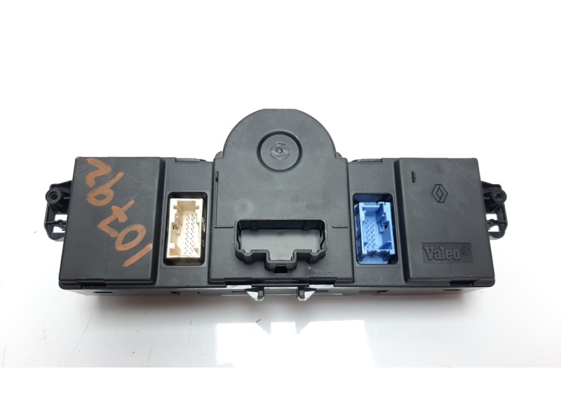 Recambio de mando climatizador para renault clio iii 1.5 dci diesel cat referencia OEM IAM 8200296683  