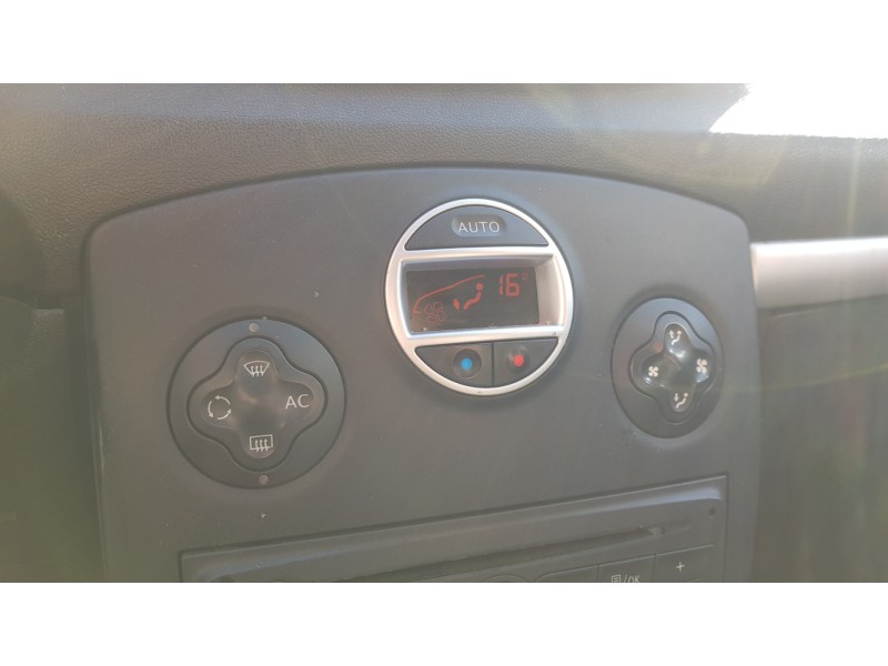 Recambio de mando climatizador para renault clio iii 1.5 dci diesel cat referencia OEM IAM 8200296683  