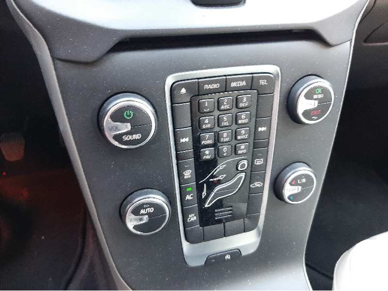 Recambio de mando climatizador para volvo v40 kinetic referencia OEM IAM 31398643  