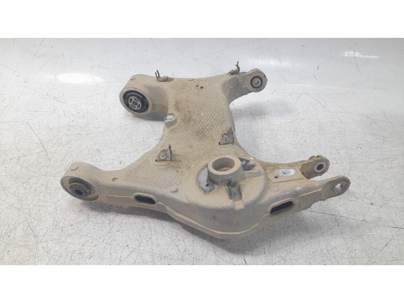 Recambio de brazo suspension inferior trasero derecho para land rover discovery sport 2.0 td4 cat referencia OEM IAM LR098947  