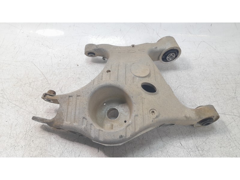 Recambio de brazo suspension inferior trasero derecho para land rover discovery sport 2.0 td4 cat referencia OEM IAM LR098947  