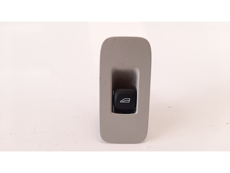Recambio de mando elevalunas delantero derecho para volvo v40 kinetic referencia OEM IAM 31394840  
