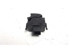 Recambio de mando elevalunas delantero derecho para toyota corolla (e12) 2.0 d-4d linea luna berlina referencia OEM IAM  8481002 2