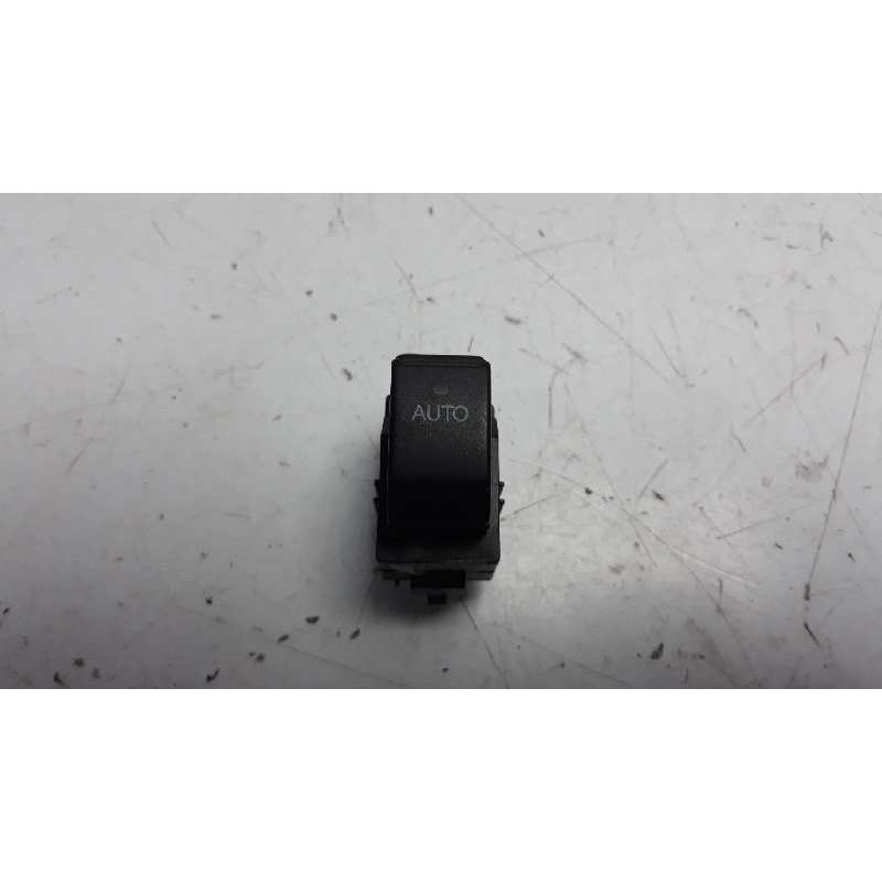 Recambio de mando elevalunas trasero derecho para toyota corolla (e12) 2.0 d-4d linea luna berlina referencia OEM IAM 37077B 848