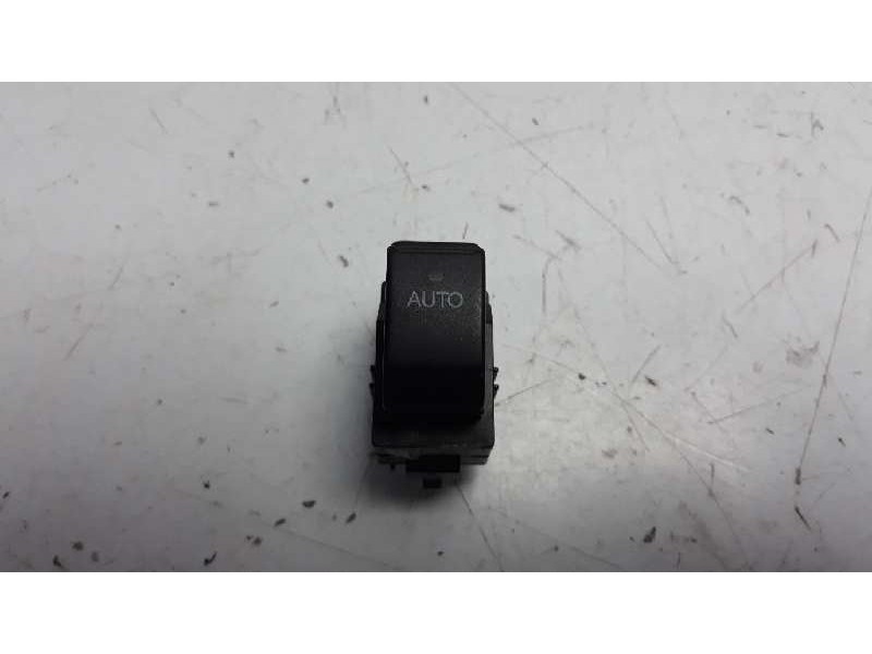 Recambio de mando elevalunas trasero derecho para toyota corolla (e12) 2.0 d-4d linea luna berlina referencia OEM IAM 37077B 848