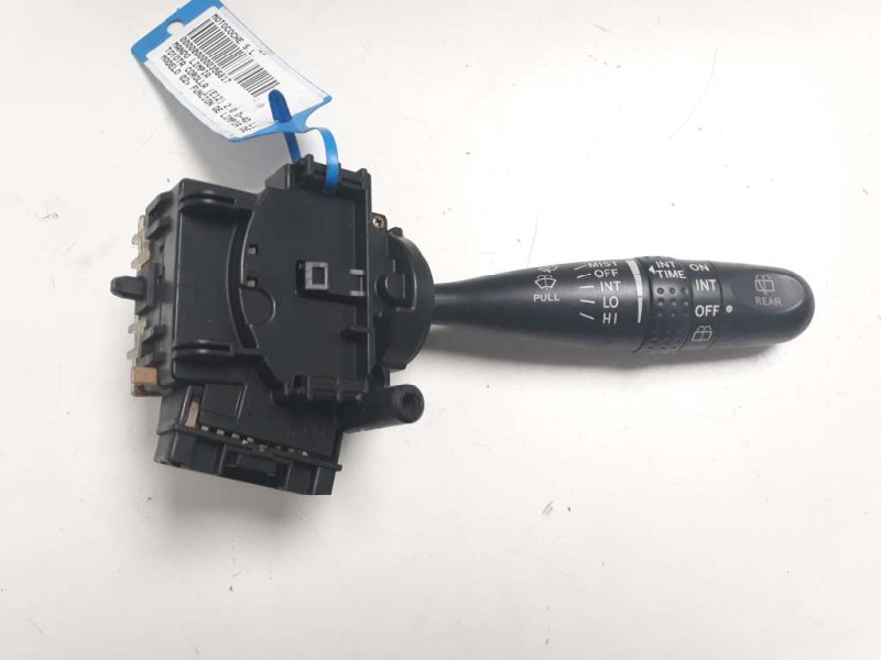 Recambio de mando limpia para toyota corolla (e12) 2.0 d-4d linea luna berlina referencia OEM IAM 173647  