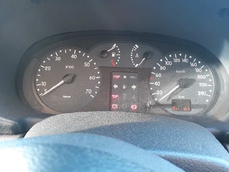 renault clio ii fase i (b/cbo) del año 2000