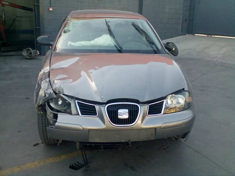seat ibiza (6l1) del año 2004