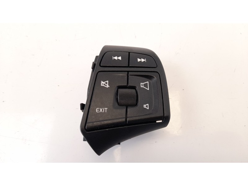 Recambio de mando volante para volvo v40 kinetic referencia OEM IAM 3133446  