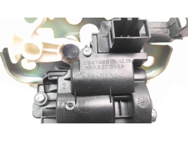 Recambio de cerradura maletero / porton para audi a3 sportback (8vf) referencia OEM IAM 8R0827505A  EZCAU043