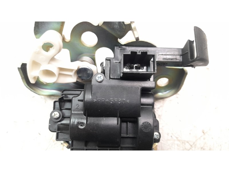 Recambio de cerradura maletero / porton para audi a3 sportback (8vf) referencia OEM IAM 8R0827505A  EZCAU043