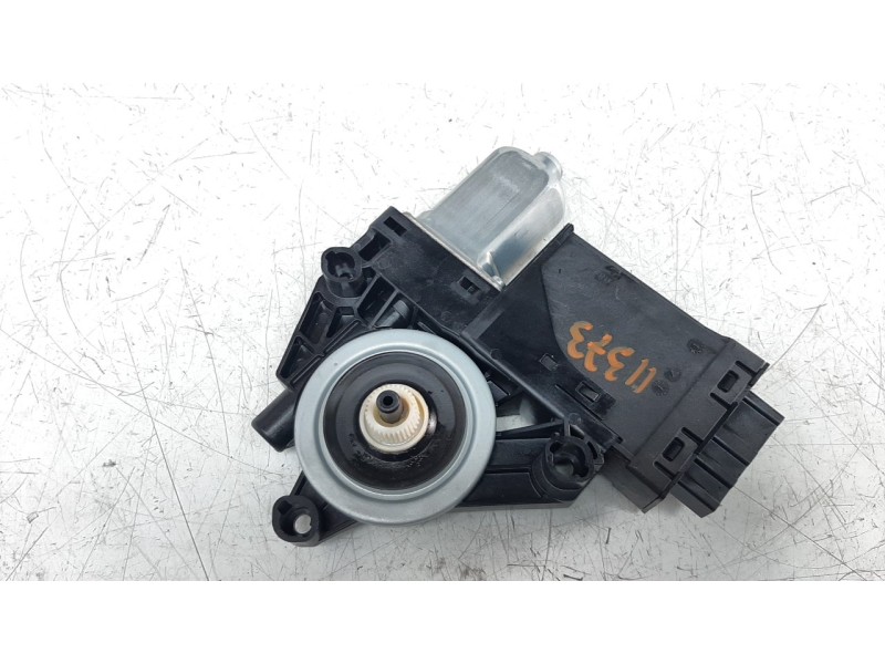 Recambio de motor elevalunas delantero izquierdo para volvo v60 familiar 2.0 diesel cat referencia OEM IAM 32283266  