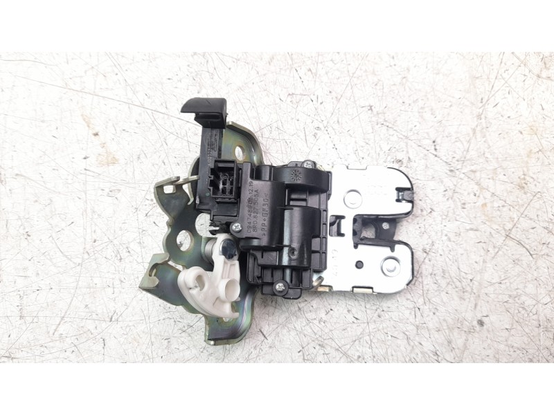 Recambio de cerradura maletero / porton para audi a3 sportback (8vf) referencia OEM IAM 8R0827505A  EZCAU043