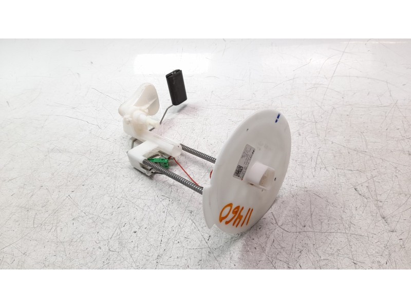 Recambio de bomba combustible para hyundai tucson referencia OEM IAM 31130CZ000  