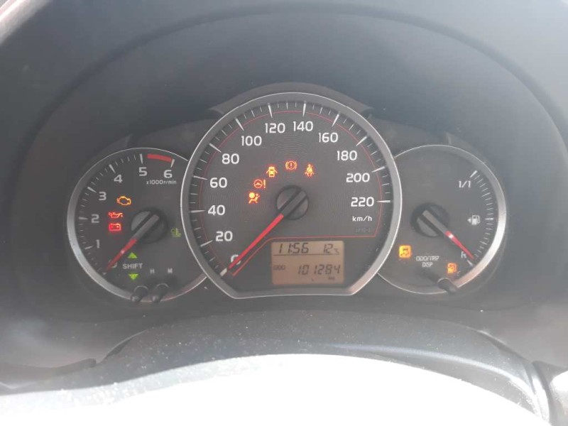 toyota yaris del año 2012